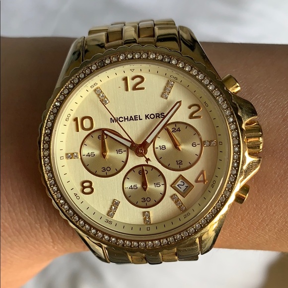 Michael kors gold color watch - Picture 3 of 3